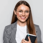 Anna Achen.png
